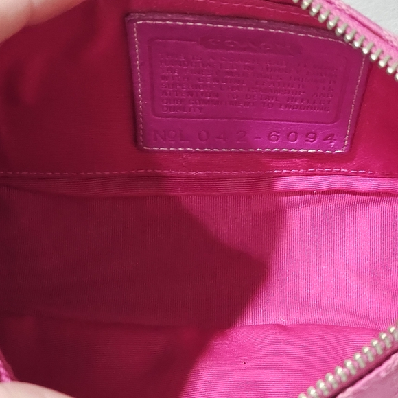 Vintage Coach Hamptons Demi Shoulder Bag Baguette Clutch (Pink) # 6094 - Picture 12 of 13